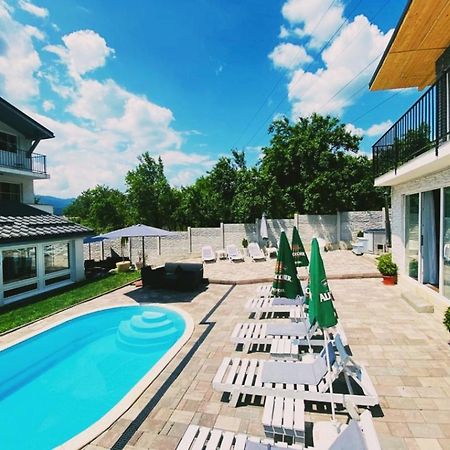 Green Hill Villa Călimăneşti 外观 照片